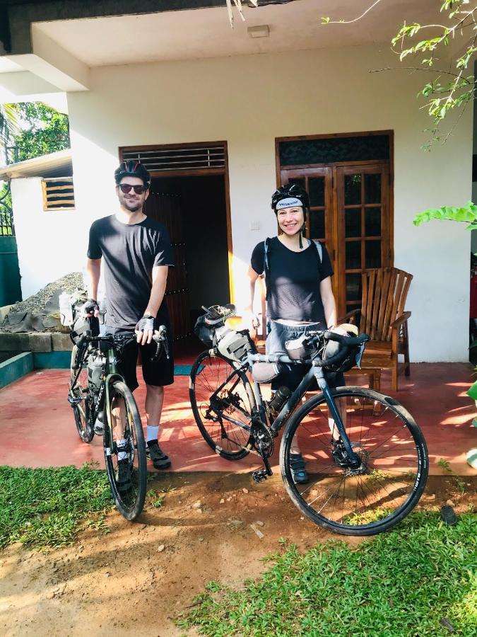 Dinesh Safari Homestay Udawalawe Exterior photo